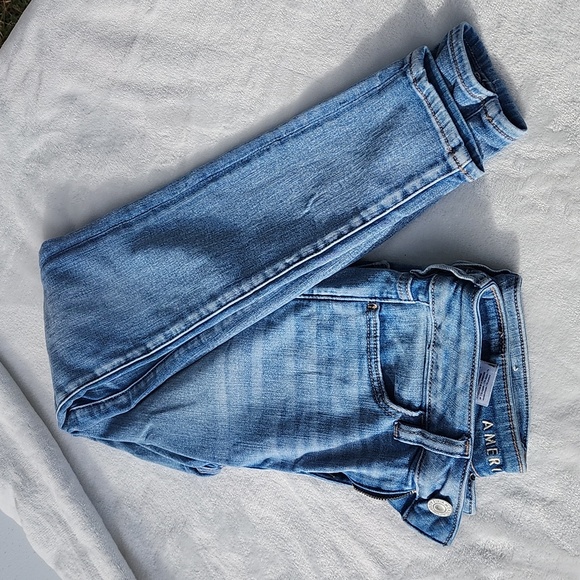 American Eagle Jeans - Picture 2 of 4